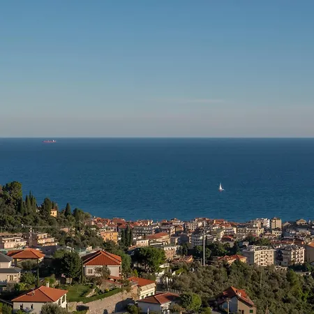 Al Numero 6, Trilocale Luminoso E Accogliente A Pochi Passi Dal Mare Appartamento