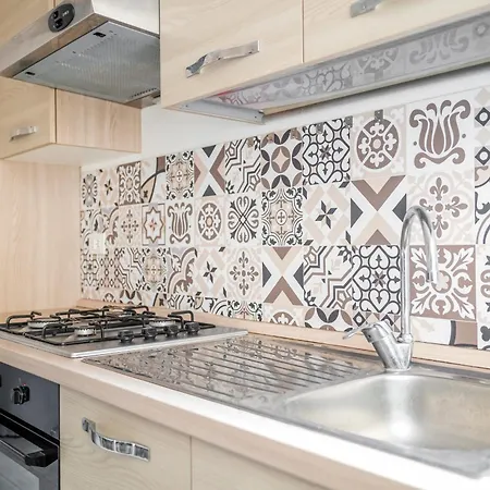 Apartment Al Numero 6, Trilocale Luminoso E Accogliente A Pochi Passi Dal Mare Alassio