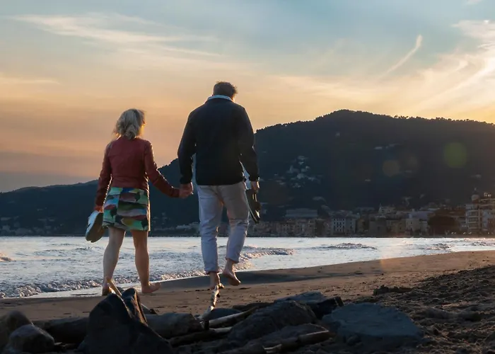 Al Numero 6, Trilocale Luminoso E Accogliente A Pochi Passi Dal Mare Apartman Alassio